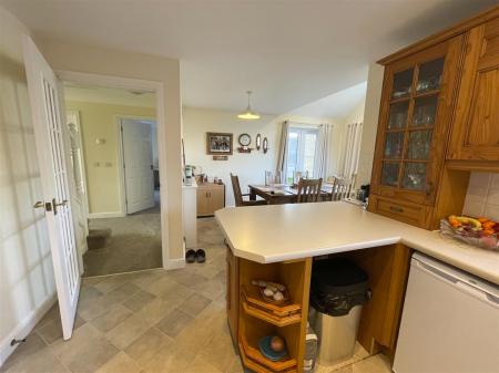 5 bedroom Detached house for sale in Siskin Close, Rugby
