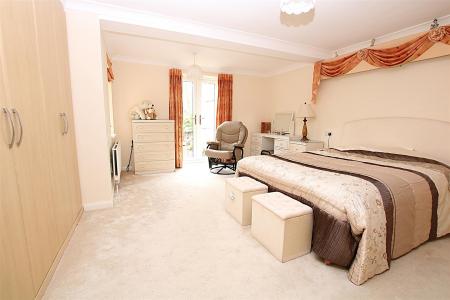 4 bedroom Detached bungalow for sale in Lister Drive, West Hunsbury