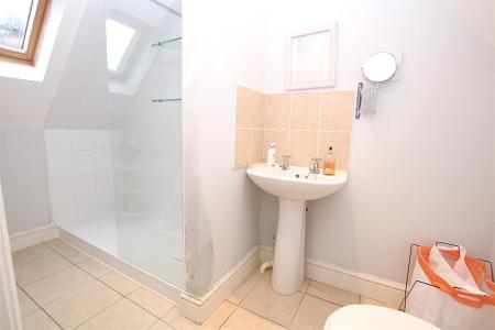 6 bedroom Detached house for sale in Reedhill, West Hunsbury