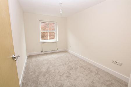 2 bedroom Flat for sale in Henry Bird Way, Northampton