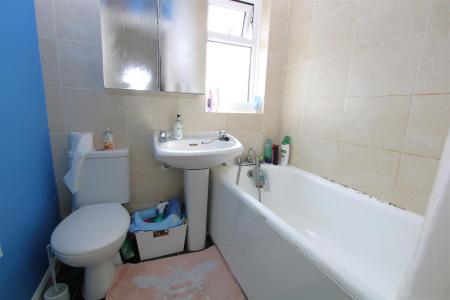 2 bedroom Terraced House for sale in Dorset Gardens, Kingsthorpe