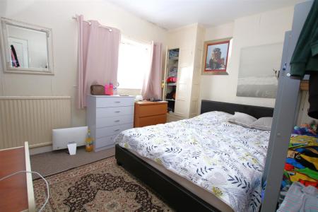 2 bedroom Terraced House for sale in Dorset Gardens, Kingsthorpe