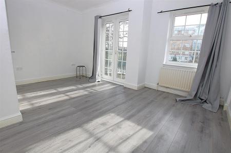 3 bedroom Terraced House for sale in Auctioneers Way, Northampton