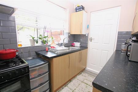 3 bedroom Semi-detached house for sale in Chalcombe Avenue, Kingsthorpe