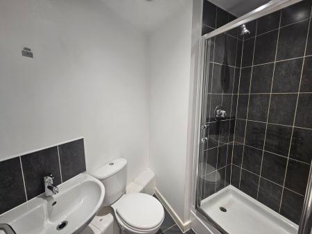 2 bedroom Flat to let in Broad Street, Northampton, NN1