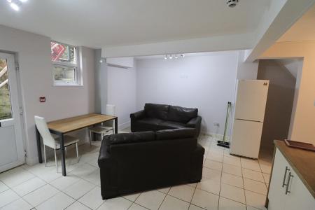 1 bedroom House share to let in Weedon Road, St James, Northampton, NN5