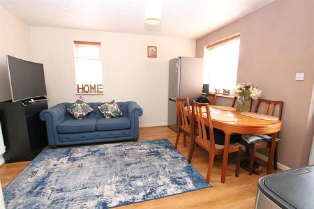 1 bedroom Terraced House for sale in Twyford Close, Little Billing
