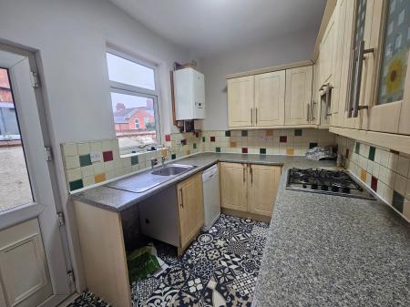 2 bedroom Terraced House to let in Essex Street, Semilong, Northampton, NN2
