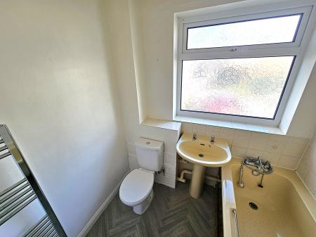 1 bedroom Cluster house to let in Bradmoor Court, Blackthorn, Northampton, NN3