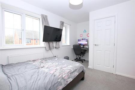 2 bedroom Semi-detached house for sale in Hill Fort Close, West Hunsbury