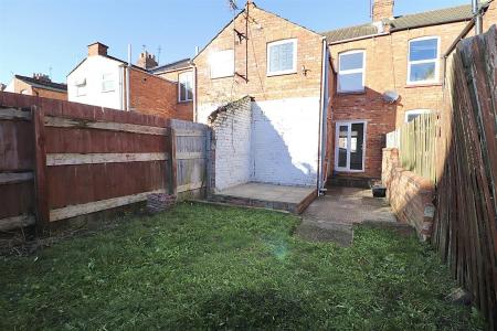 2 bedroom Terraced House for sale in INVESTORS, 6.4% return, Hervey Street, Northampton