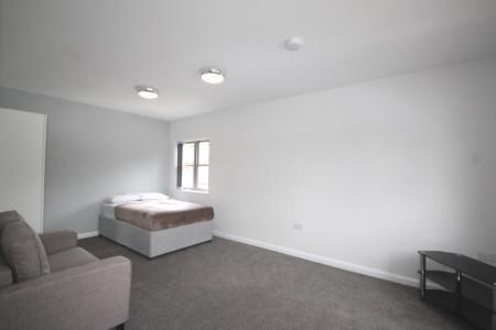 1 bedroom Studio flat to let in Duncan Close, Moulton Park, Northampton, NN3
