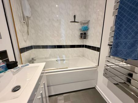 1 bedroom Flat to let in Edison Drive, Upton, Northampton, NN5