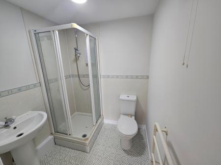 2 bedroom Flat to let in Manning Road, Moulton, NN3