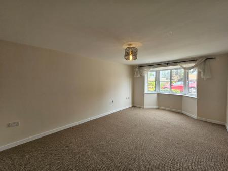2 bedroom Flat to let in Manning Road, Moulton, NN3