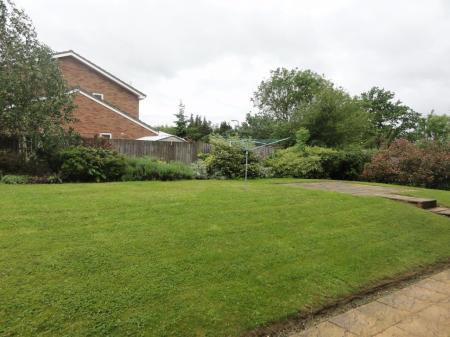 2 bedroom Flat to let in Manning Road, Moulton, NN3