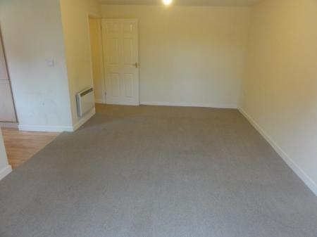 2 bedroom Flat to let in Manning Road, Moulton, NN3