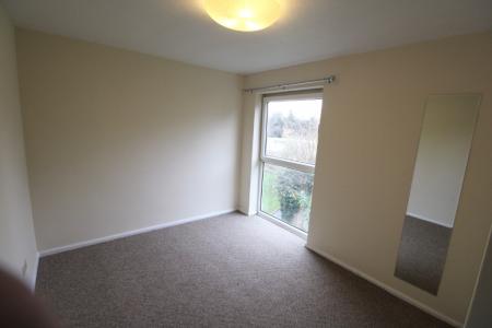 1 bedroom Flat to let in Landcross Drive, Abington, Northampton, NN3