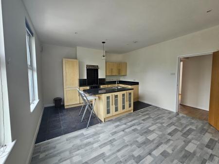 1 bedroom Flat to let in Abington Avenue, Abington, Northampton, NN1