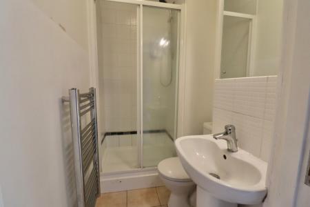 1 bedroom Flat to let in Abington Avenue, Abington, Northampton, NN1