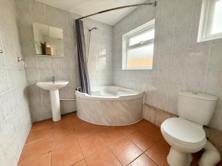 3 bedroom Terraced House to let in Lower Hester Street, Semilong, Northampton, NN2