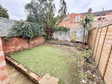 3 bedroom Terraced House to let in Lower Hester Street, Semilong, Northampton, NN2