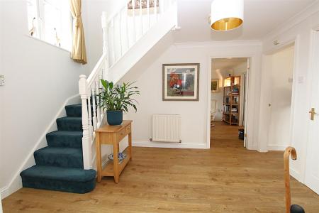 4 bedroom Detached house for sale in Pioneer Close, Wootton