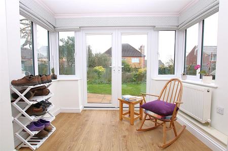 4 bedroom Detached house for sale in Pioneer Close, Wootton