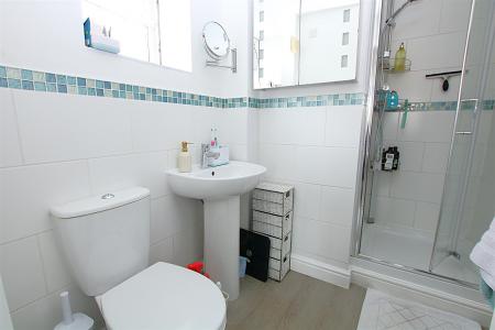 4 bedroom Detached house for sale in Pioneer Close, Wootton