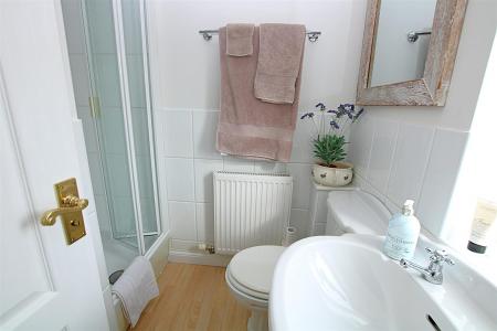 4 bedroom Detached house for sale in Pioneer Close, Wootton