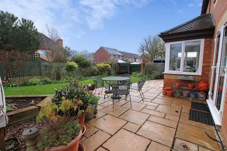 4 bedroom Detached house for sale in Pioneer Close, Wootton