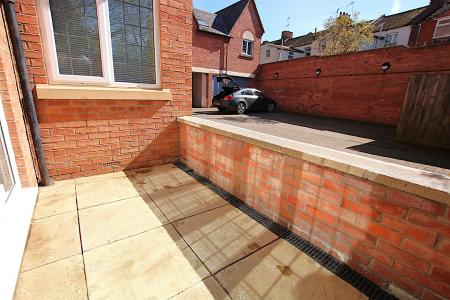 2 bedroom Flat for sale in Leicester Street, The Mounts