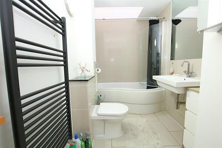 2 bedroom Flat for sale in Leicester Street, The Mounts