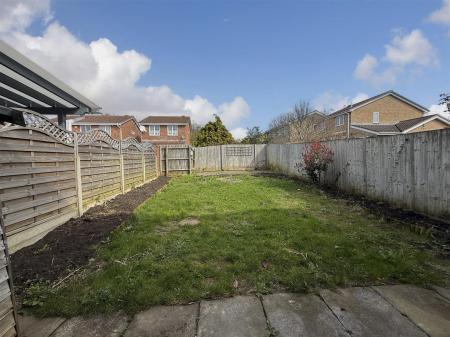 2 bedroom Semi-detached house for sale in Fleetwind Drive, East Hunsbury