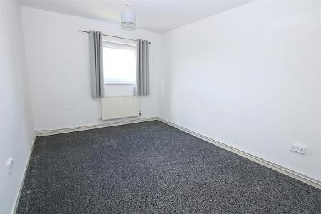 2 bedroom Flat for sale in Camborne Close, Northampton