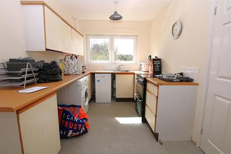 2 bedroom Flat for sale in Camborne Close, Northampton