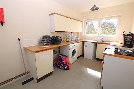 2 bedroom Flat for sale in Camborne Close, Northampton