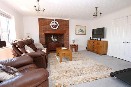3 bedroom Detached house for sale in Olympia Close, East Hunsbury