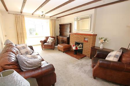 4 bedroom Detached house for sale in Marlowe Close, East Hunsbury