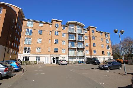 2 bedroom Flat for sale in Lion Court, Northampton