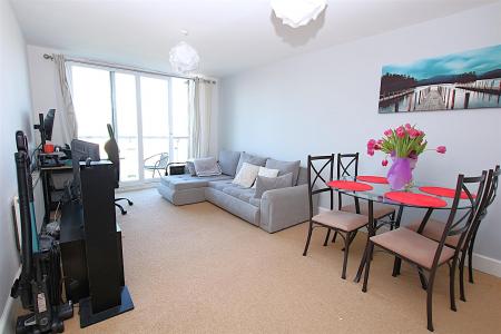 2 bedroom Flat for sale in Lion Court, Northampton