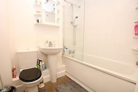 2 bedroom Flat for sale in Lion Court, Northampton