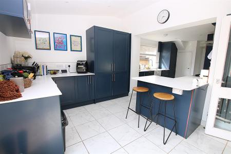 2 bedroom Semi-detached house for sale in Greenaway Close, Blisworth