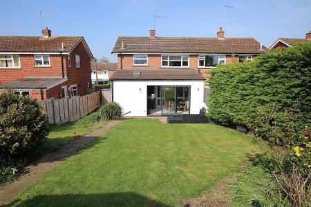 2 bedroom Semi-detached house for sale in Greenaway Close, Blisworth