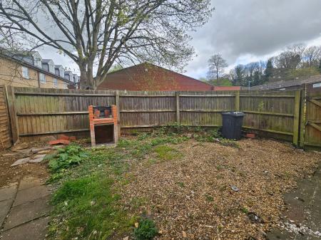 3 bedroom Semi-detached house to let in Prentice Court, Goldings, Northampton, NN3