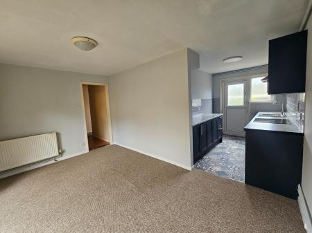 3 bedroom Semi-detached house to let in Prentice Court, Goldings, Northampton, NN3