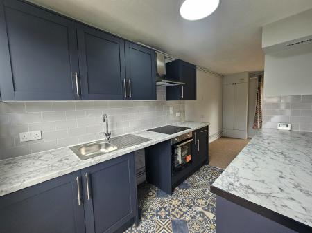 3 bedroom Semi-detached house to let in Prentice Court, Goldings, Northampton, NN3