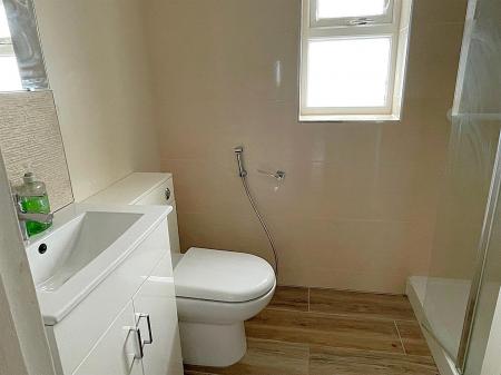 4 bedroom Semi-detached house to let in Wildern Lane, East Hunsbury, Northampton, NN4