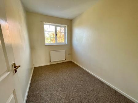 4 bedroom Semi-detached house to let in Wildern Lane, East Hunsbury, Northampton, NN4