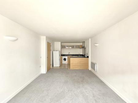 1 bedroom Flat to let in Smart 1 Bed, Delta House, Very Central